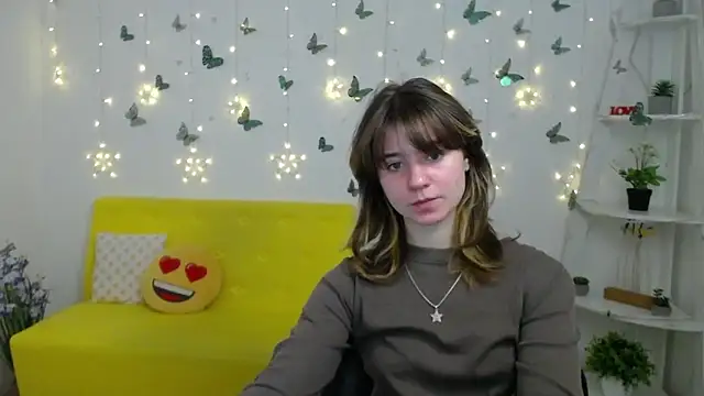 AnnaWest  online show from 03-05-26, 06:31