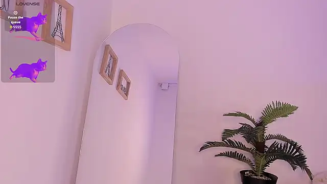 im tiffany  online show from 02-06-26, 04:28