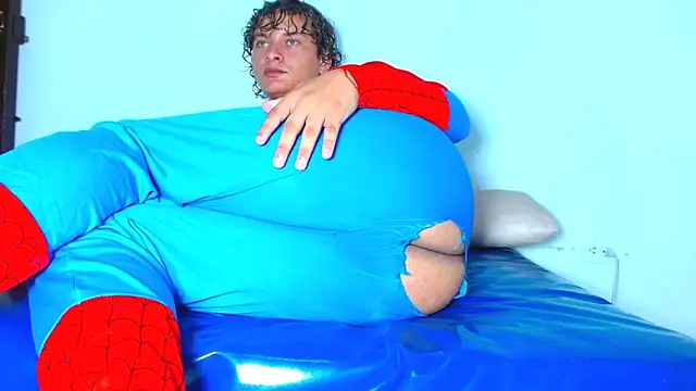 Snapshot of arielnoir6958 chatting on 04-24-26, 12:13 arielnoir6958 online show from 04-24-26, 12:13