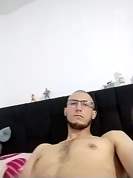 Snapshot of Camilo1826 chatting on 03-12-26, 02:56 Camilo1826 online show from 03-12-26, 02:56