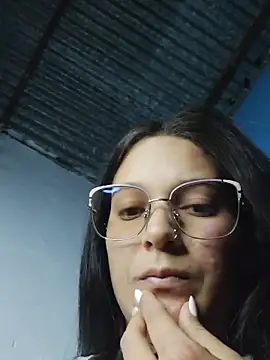 Perla and Maikol online show from 02-11-26, 03:00