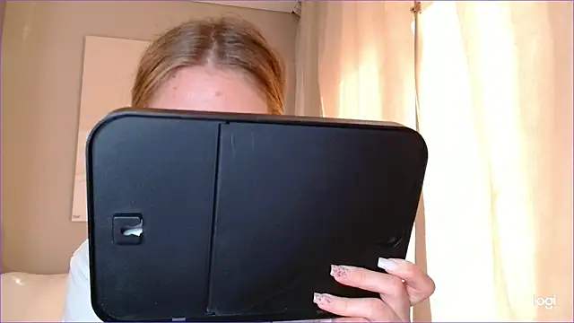 BluueSilk online show from 09-18-25, 06:26