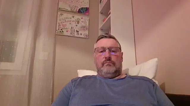 doudou310 online show from 03-28-26, 03:39