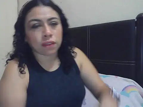 Snapshot of DalilahMx chatting on 06-09-26, 03:34 DalilahMx online show from 06-09-26, 03:34