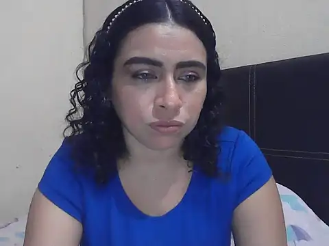 Snapshot of DalilahMx chatting on 06-12-26, 03:55 DalilahMx online show from 06-12-26, 03:55