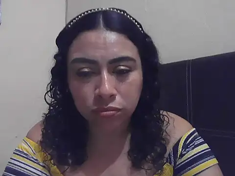 Snapshot of DalilahMx chatting on 07-14-26, 02:05 DalilahMx online show from 07-14-26, 02:05