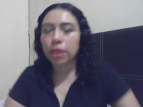 Snapshot of DalilahMx chatting on 07-15-26, 01:11 DalilahMx online show from 07-15-26, 01:11