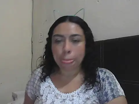 Snapshot of DalilahMx chatting on 07-19-26, 03:32 DalilahMx online show from 07-19-26, 03:32