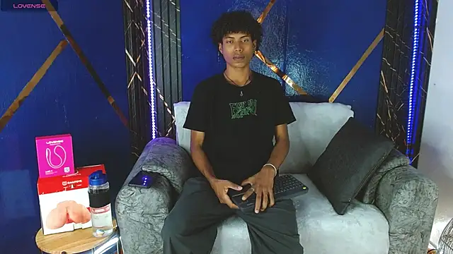 Walkers05 online show from 05-08-26, 05:51