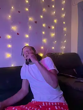 magic man1085 online show from 04-12-26, 03:33