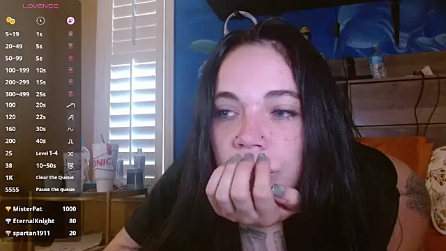 Snapshot of ahungkittykat chatting on 05-08-26, 01:16 ahungkittykat online show from 05-08-26, 01:16