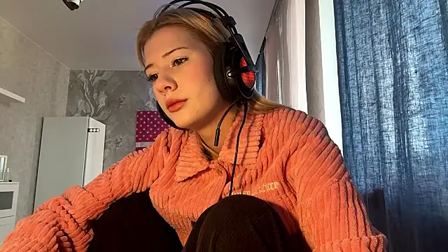 LadyFoxLove online show from 03-06-26, 11:17