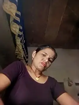 Snapshot of Pooja_sahu chatting on 06-15-26, 08:38 Pooja sahu online show from 06-15-26, 08:38