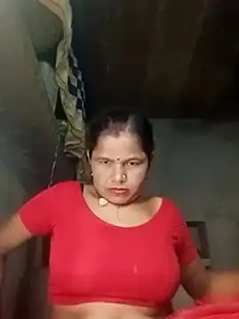Snapshot of Pooja_sahu chatting on 07-17-26, 06:35 Pooja sahu online show from 07-17-26, 06:35