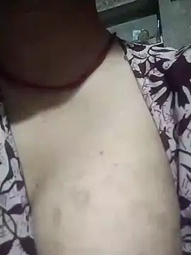 Julilodhi8695 online show from 04-18-26, 05:50