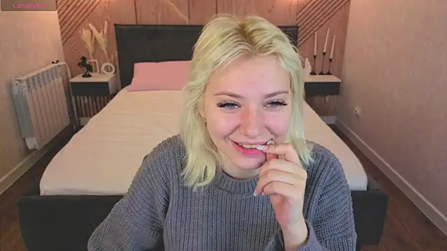 Kate Krose online show from 04-12-26, 01:10