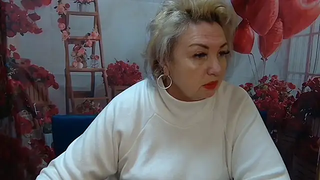 Snapshot of RenataDaster chatting on 04-27-26, 04:54 RenataDaster online show from 04-27-26, 04:54