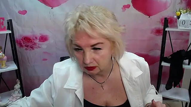 Snapshot of RenataDaster chatting on 05-05-26, 10:56 RenataDaster online show from 05-05-26, 10:56