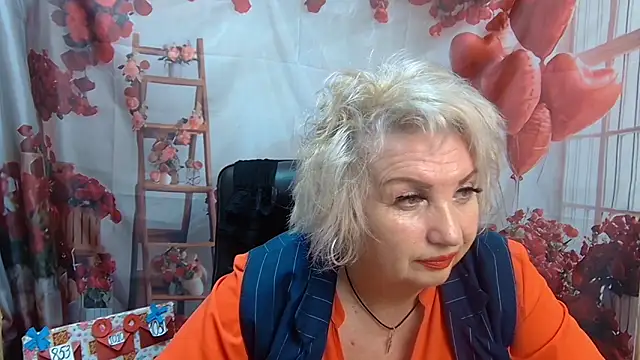 Snapshot of RenataDaster chatting on 05-16-26, 05:12 RenataDaster online show from 05-16-26, 05:12