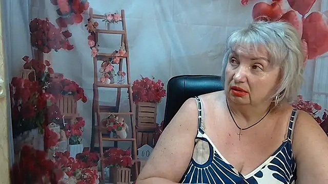 Snapshot of RenataDaster chatting on 05-22-26, 11:27 RenataDaster online show from 05-22-26, 11:27