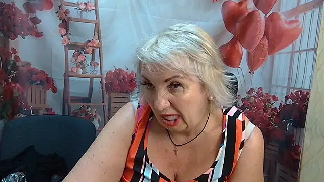 Snapshot of RenataDaster chatting on 05-26-26, 12:50 RenataDaster online show from 05-26-26, 12:50