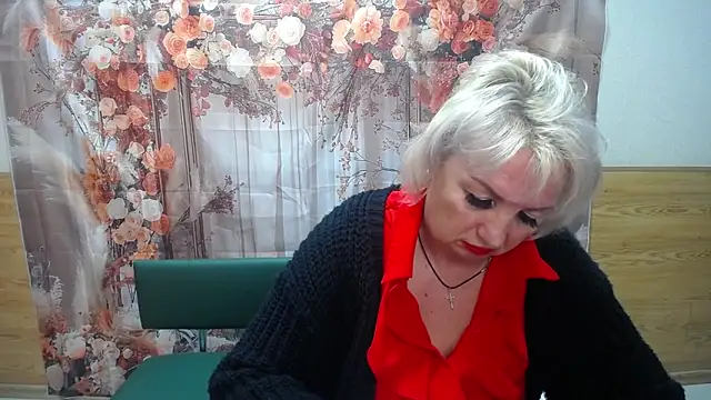 Snapshot of RenataDaster chatting on 05-30-26, 04:59 RenataDaster online show from 05-30-26, 04:59