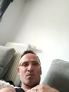 Snapshot of bobo672 chatting on 03-14-26, 04:12 bobo672 online show from 03-14-26, 04:12