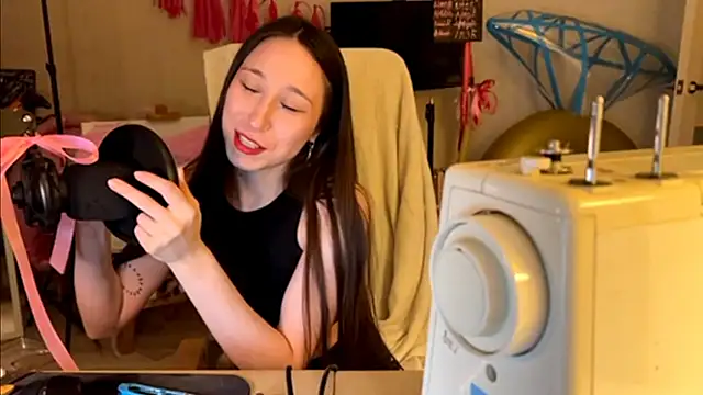 karinasun online show from 02-21-26, 03:35