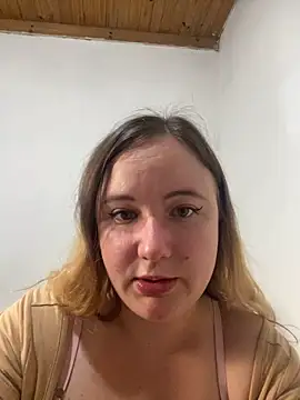 Snapshot of tuzorra99 chatting on 05-24-26, 07:30 tuzorra99 online show from 05-24-26, 07:30