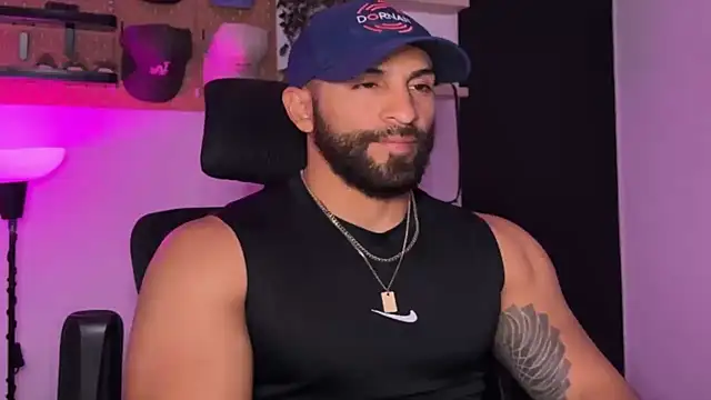 SamDornan51 online show from 04-11-26, 01:54