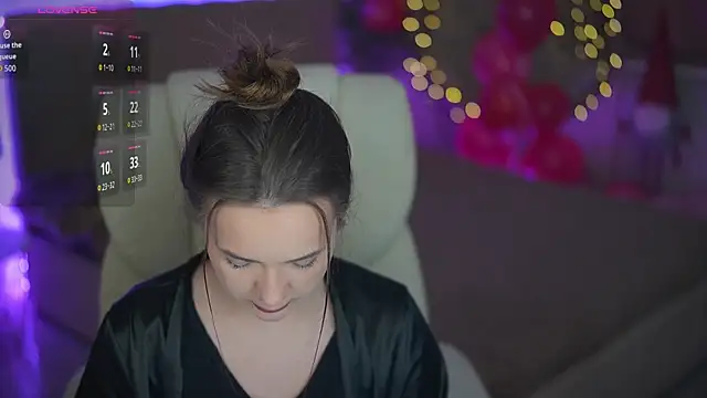 OliviaMoore  online show from 02-17-26, 06:43