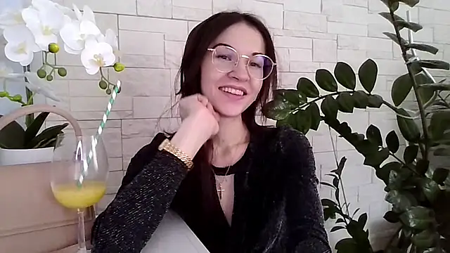 JuliaLovely online show from 02-19-26, 02:46