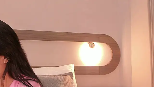 Snapshot of Violeta_sum chatting on 05-05-26, 12:35 Violeta sum online show from 05-05-26, 12:35