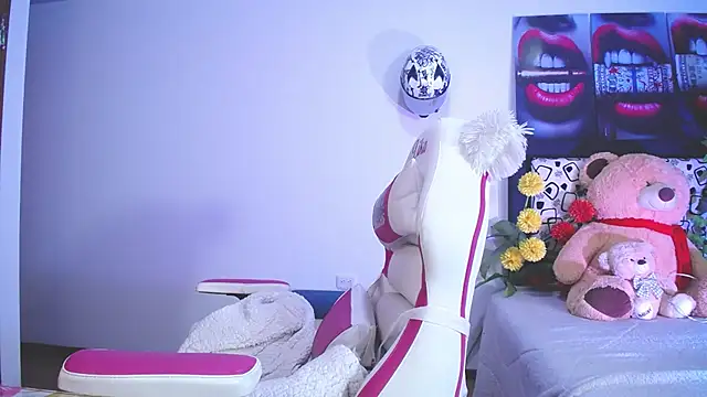 Snapshot of lika_little0 chatting on 06-19-26, 11:08 lika little0 online show from 06-19-26, 11:08