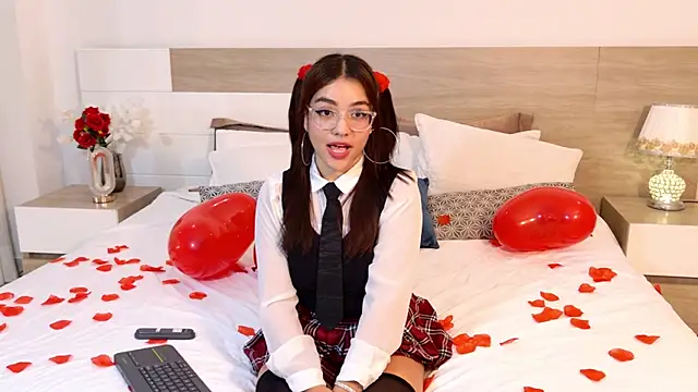 AntonellaBons online show from 02-14-26, 06:54