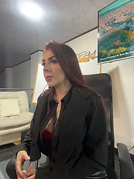 Snapshot of Sweet_bellaa_ chatting on 04-25-26, 04:26 Sweet bellaa online show from 04-25-26, 04:26
