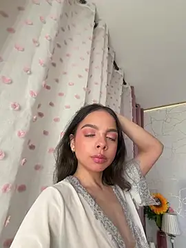 BambiRoses online show from 05-11-26, 05:57