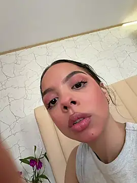 BambiRoses online show from 06-04-26, 04:18