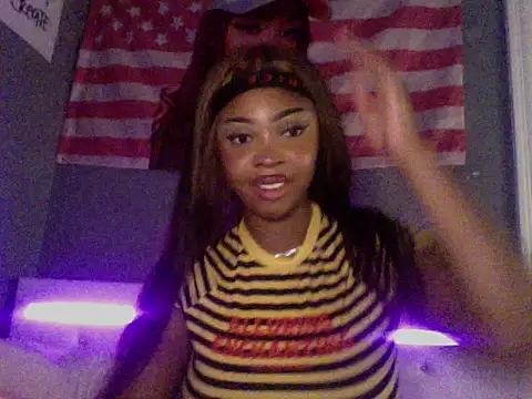 LuckyTonightx online show from 06-12-26, 08:02