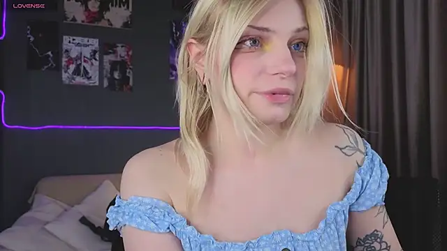 AvaSun online show from 03-08-26, 01:37