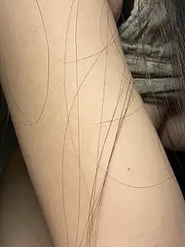 BabyChloe222 online show from 03-25-26, 05:41