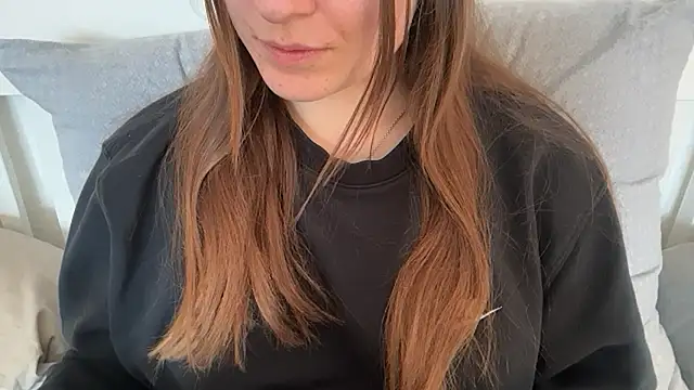 Lucyschickt online show from 05-15-26, 06:31
