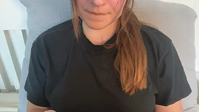 Lucyschickt online show from 06-11-26, 02:15