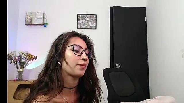 elizabethruss1 online show from 03-07-26, 01:24