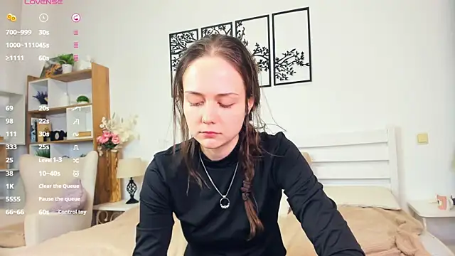 MalvinaTrafford online show from 04-12-26, 08:14