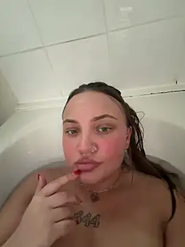 Snapshot of cococherry666 chatting on 02-26-26, 04:17 cococherry666 online show from 02-26-26, 04:17