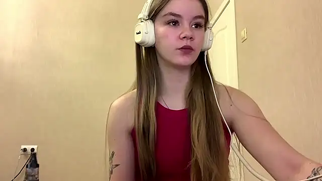 AgnesShy  online show from 03-08-26, 07:23