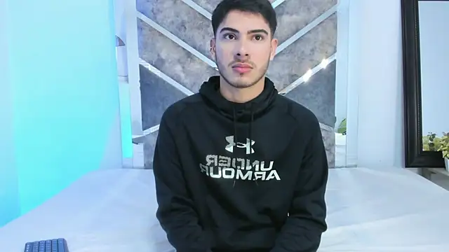 Apolo Gray online show from 02-03-26, 04:32