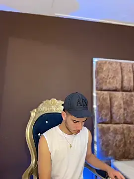 Apolo Gray online show from 03-04-26, 04:35