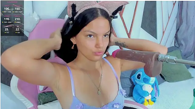 Snapshot of isa_kolins chatting on 05-14-26, 12:34 isa kolins online show from 05-14-26, 12:34